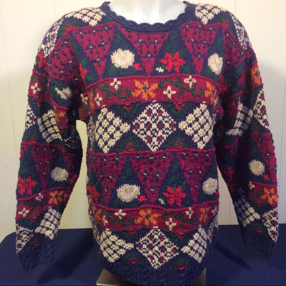 Signature Northern Isle Hand Knit Womens sweater size small